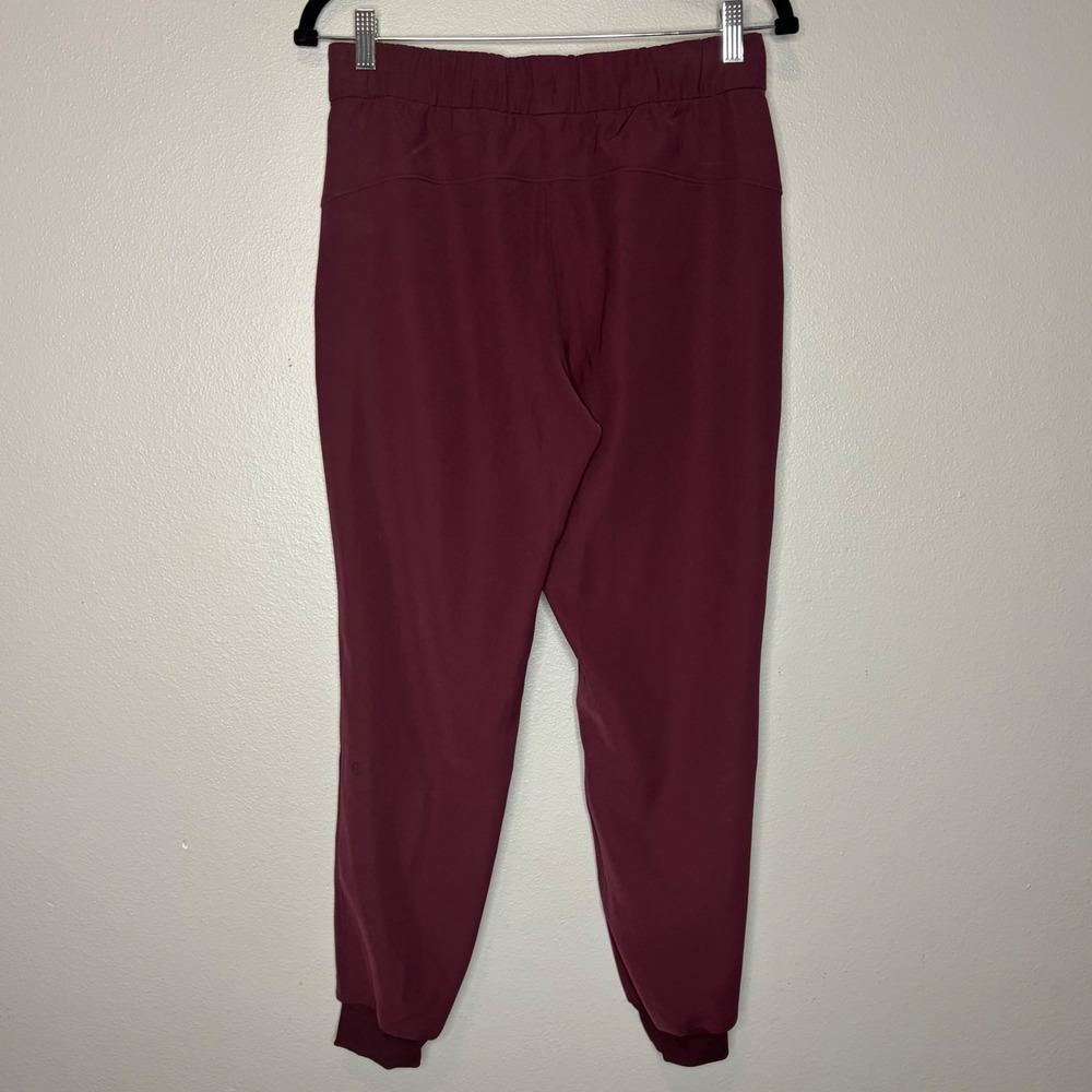 Lululemon On the Fly Jogger 28 Cassis Burgundy LW5BZDS Women Size 6 New Athletic - Picture 10 of 13